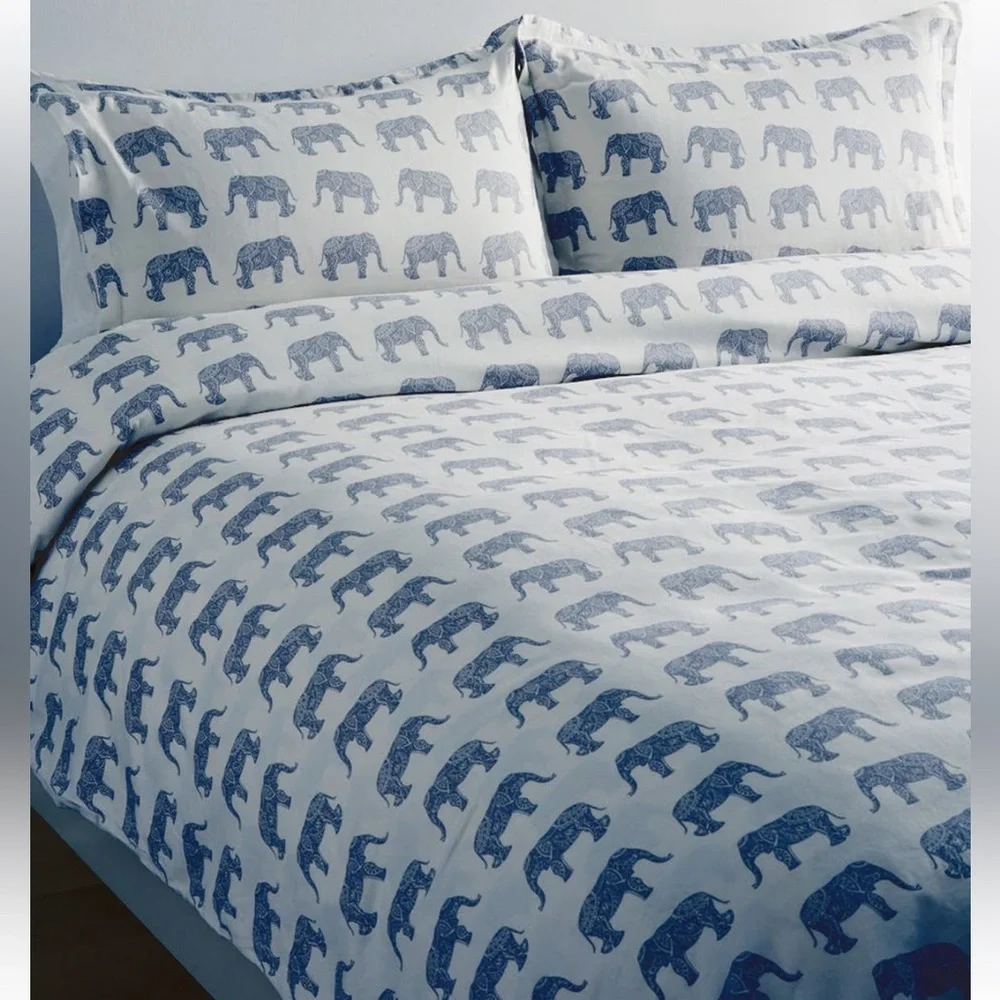 MELANGE HOME ELEPHANT PRINT 400 TC DUVET COVER AND 2 SHAMS NAVY/WHITE NWT
